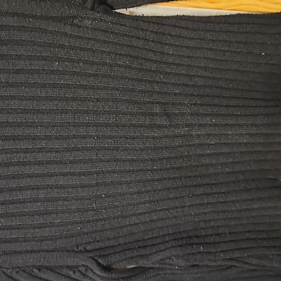 Banana Republic Black Sweater - Picture 4 of 5